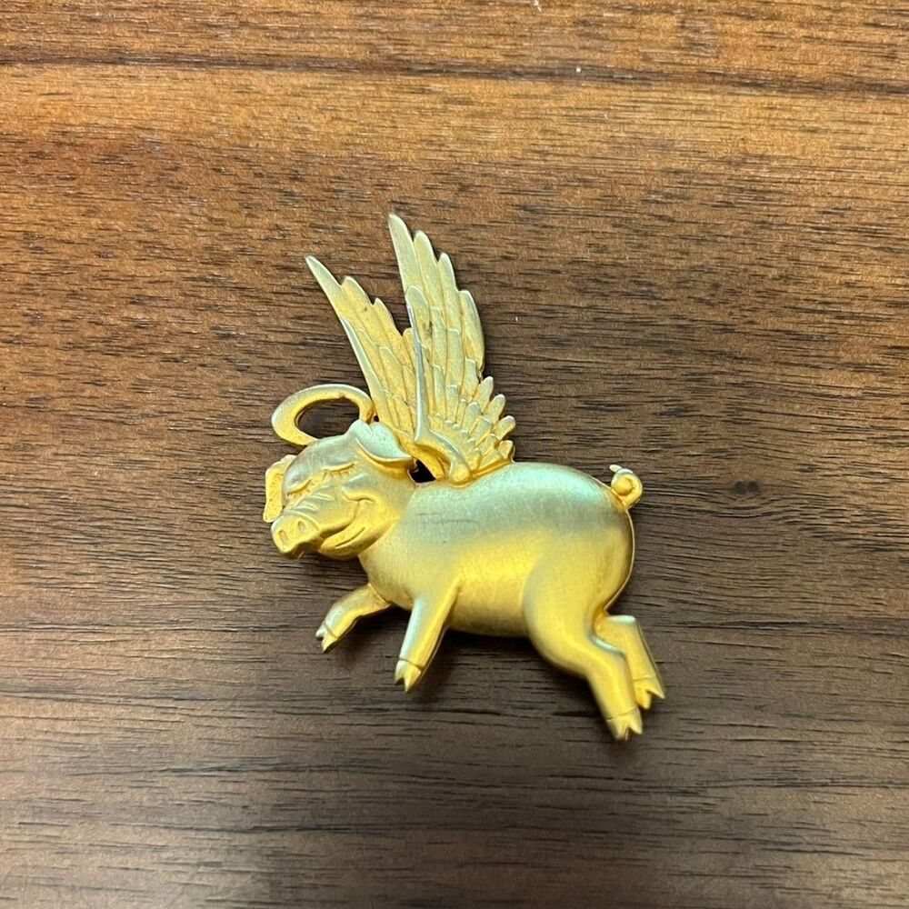 Vintage Signed JJ Jonette Matte Gold Tone Brass "When Pigs Fly" Brooch - Picture 2 of 6